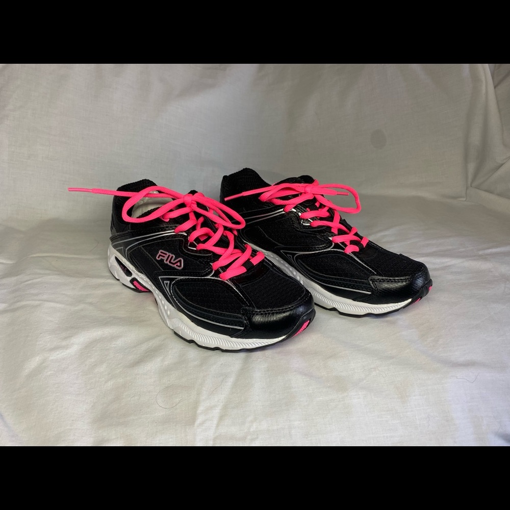 New Fila tennis shoes